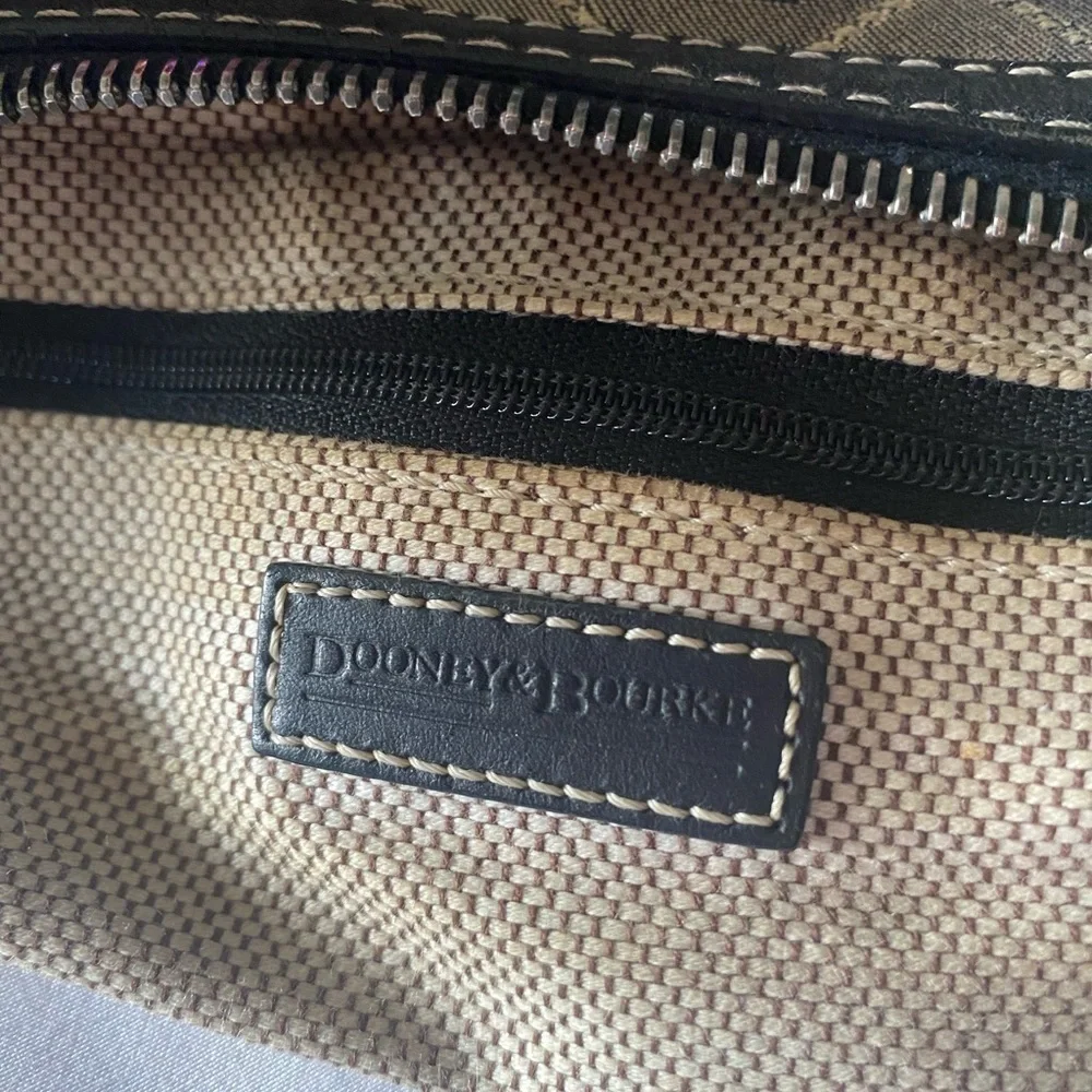 DOONEY & BOURKE-SIGNATURE CANVAS HOBO BAG-K6373964